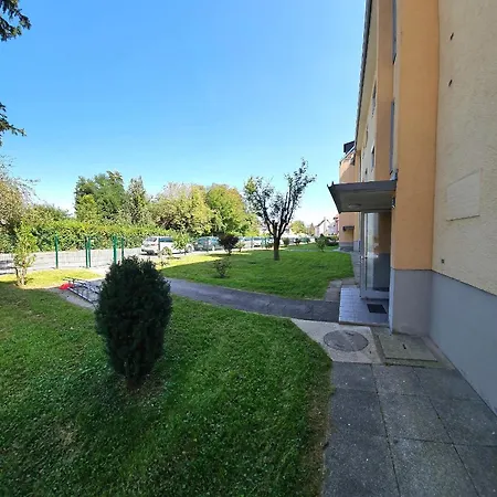 Apartment La Vida 1 *