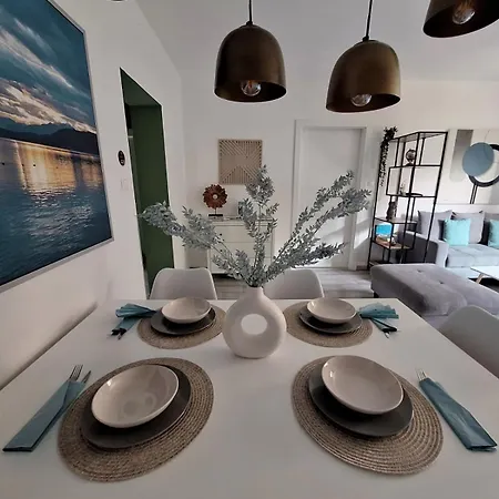 アパート La Vida 1 *